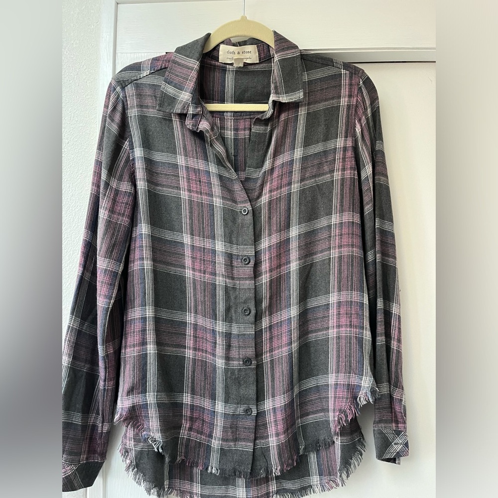 Women’s Cloth and Stone button down shirt from Anthropolgie, Size M